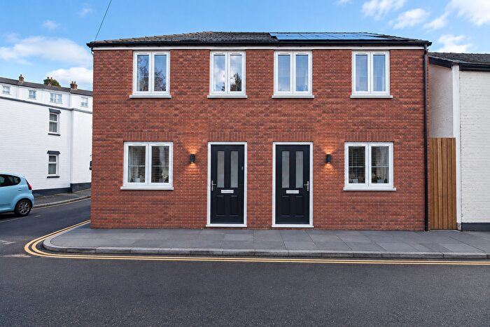 2 Bedroom Semi-Detached House For Sale In Wonford Street, Exeter, EX2
