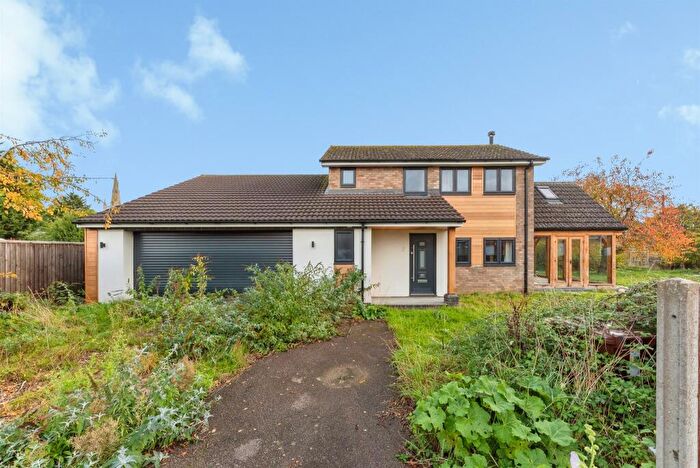 4 Bedroom Detached House For Sale In St. Andrews Close, Helpringham, Sleaford, NG34