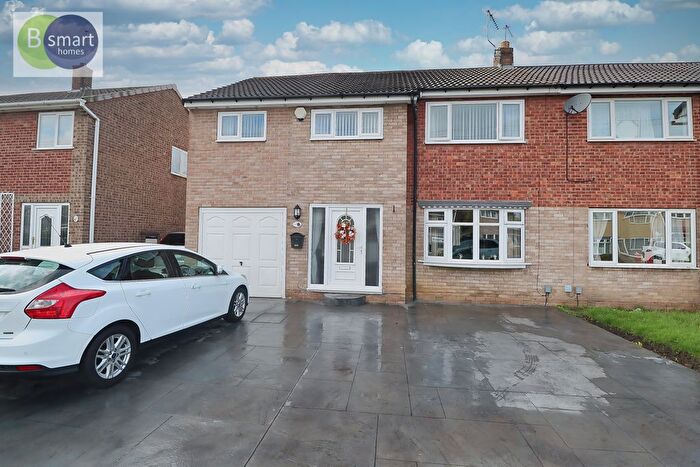 4 Bedroom Semi-Detached House For Sale In Muirfield Avenue, Swinton, S64