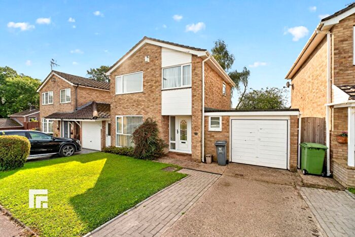 3 Bedroom Detached House For Sale In Parc Castell-y-Mynach Creigiau Cardiff, CF15