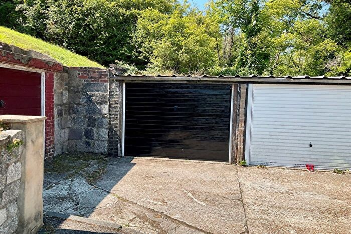 Garage / Parking For Sale In Garage, Mount Road, Dover, CT17