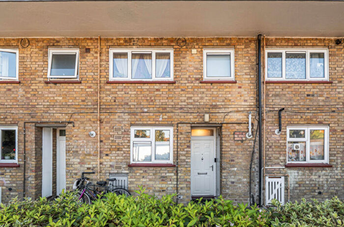2 Bedroom Apartment For Sale In Perse Way, Cambridge, Cambridgeshire, CB4