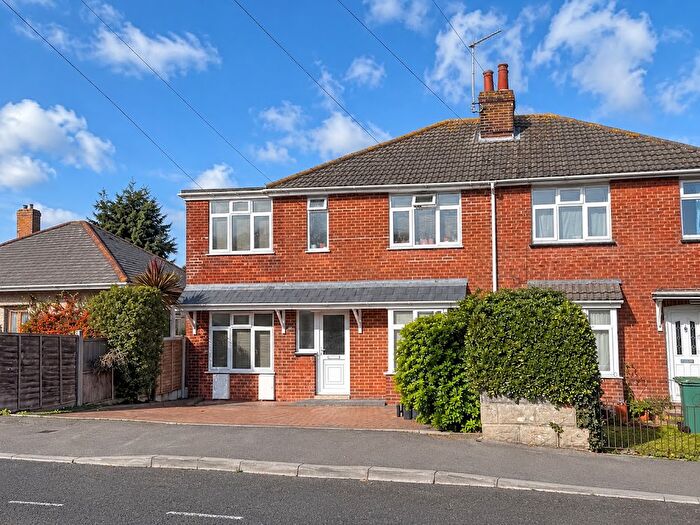 6 Bedroom House Of Multiple Occupation For Sale In St Mary's Road, Poole, Dorset, BH15