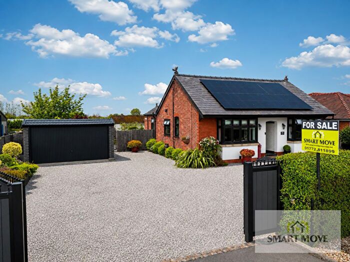 3 Bedroom Detached Bungalow For Sale In Moss Lane, Hesketh Bank, Preston, PR4