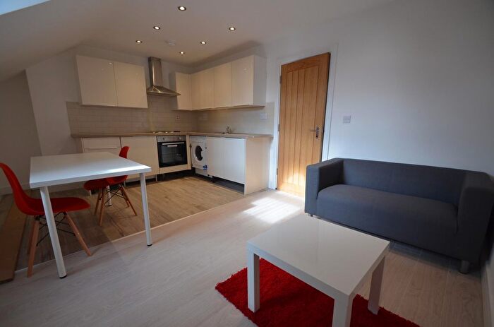 2 Bedroom Flat To Rent In London Road, Leicester, LE2