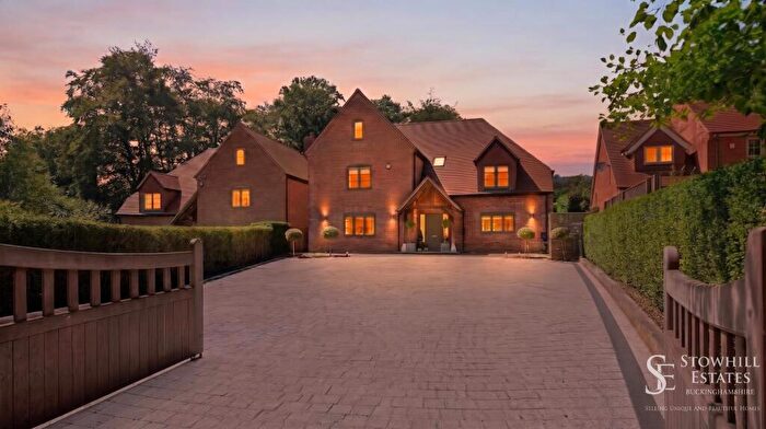 5 Bedroom Detached House For Sale In Busgrove Lane, Stoke Row, RG9