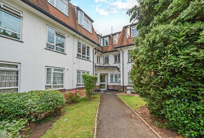 2 Bedroom Property For Sale In London Road, Morden, SM4