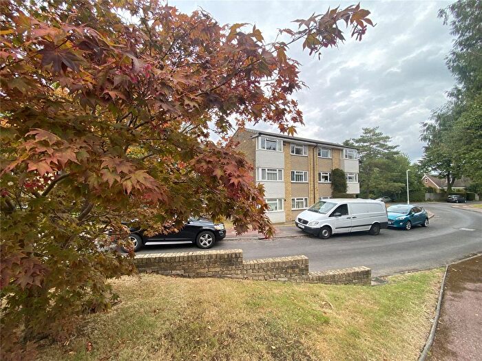 1 Bedroom Flat For Sale In Chenies Close, Tunbridge Wells, Kent, TN2