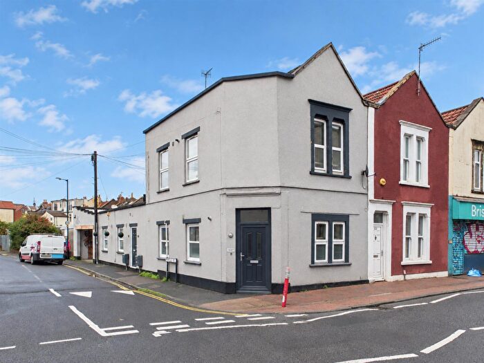 1 Bedroom Flat For Sale In Myrtle Street, Southville, Bristol, BS3