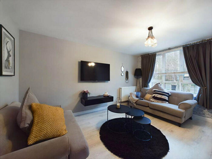 3 Bedroom Terraced House For Sale In Old Aberdeen Road, Balmedie, AB23