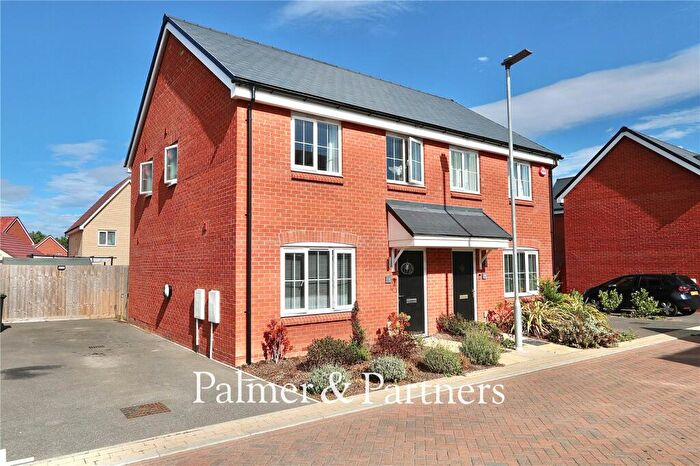 3 Bedroom Semi-Detached House For Sale In Jade Drive, Ipswich, Suffolk, IP1
