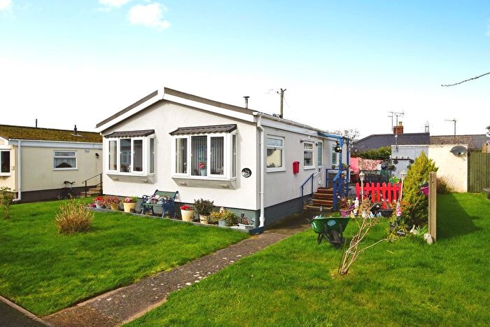 2 Bedroom Property For Sale In Berkeley Vale Park, Berkeley, Gloucestershire, GL13