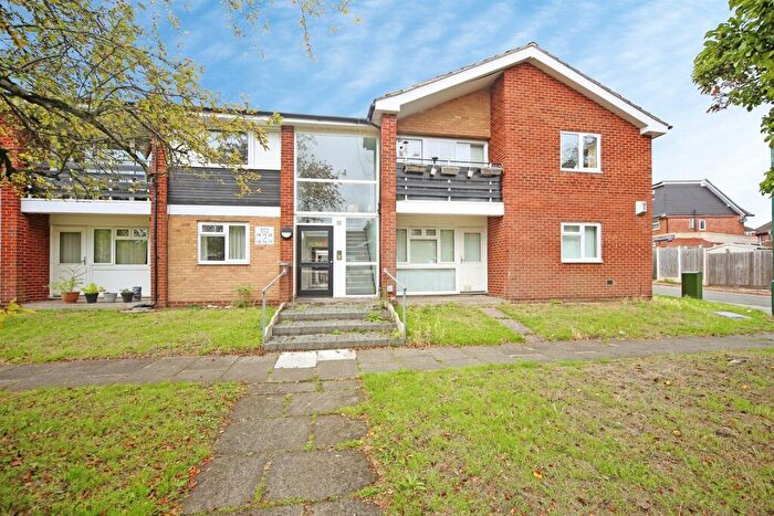 1 Bedroom Flat For Sale In Kents Close, Solihull, B92