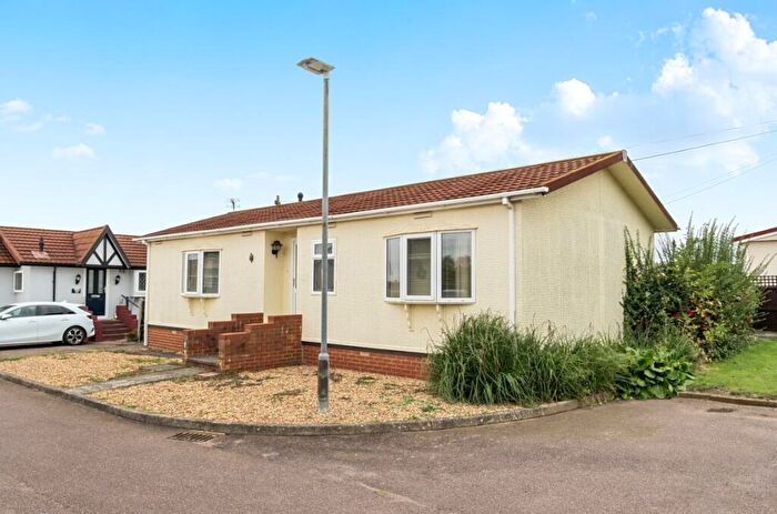 2 Bedroom Park Home For Sale In Villa Park, Lodge Road, Cranfield, MK43