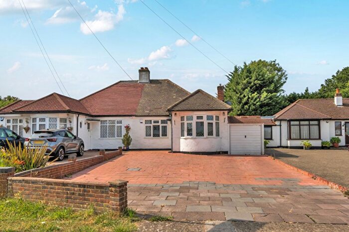 3 Bedroom Bungalow To Rent In Tower View, Croydon, CR0