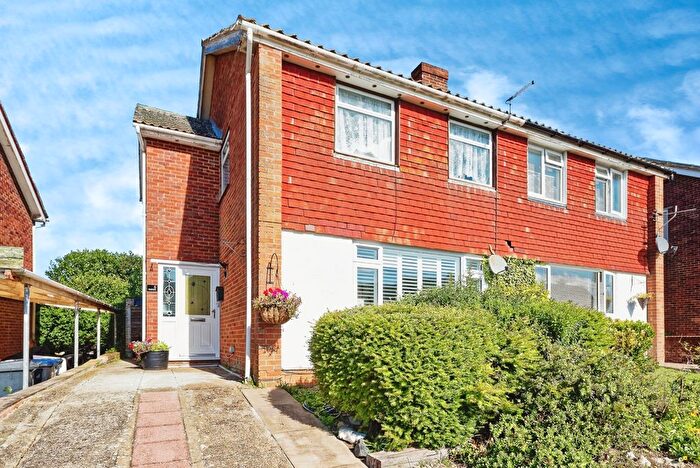 3 Bedroom Semi-Detached House For Sale In Cedar Road, Sturry, Canterbury, Kent, CT2