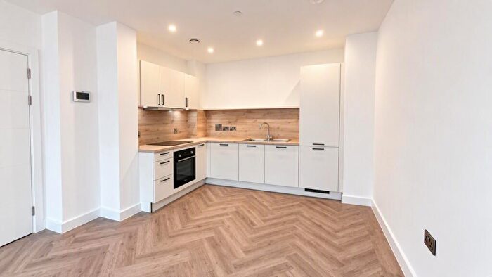 2 Bedroom Duplex For Sale In Chapmans Yard, Upper Gough Street, Birmingham, West Midlands, B1