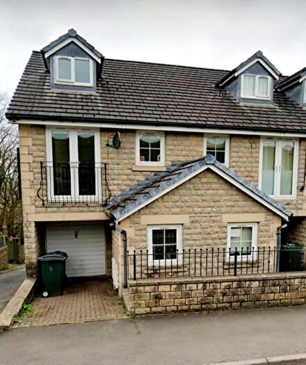 3 Bedroom End Of Terrace House To Rent In Edgeside Lane, Rossendale, BB4