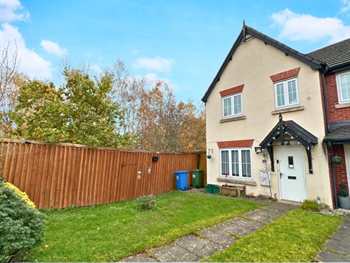 3 Bedroom End Of Terrace House To Rent In Hardwick Drive, Gwersyllt, LL11