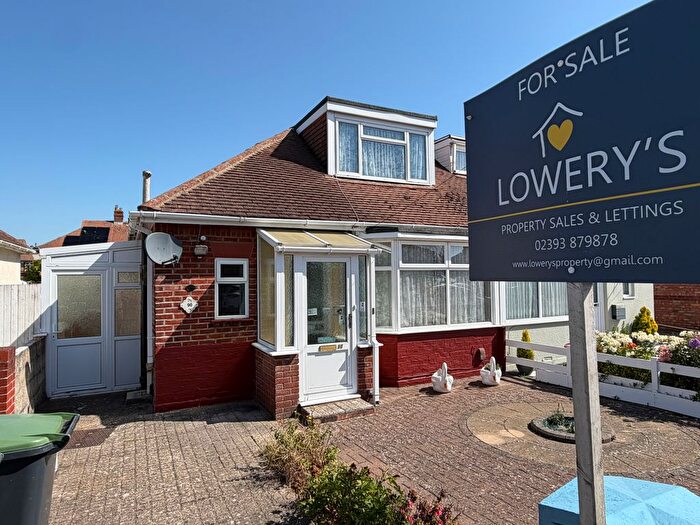 3 Bedroom Semi-Detached Bungalow For Sale In Dunkeld Road, Gosport, PO12