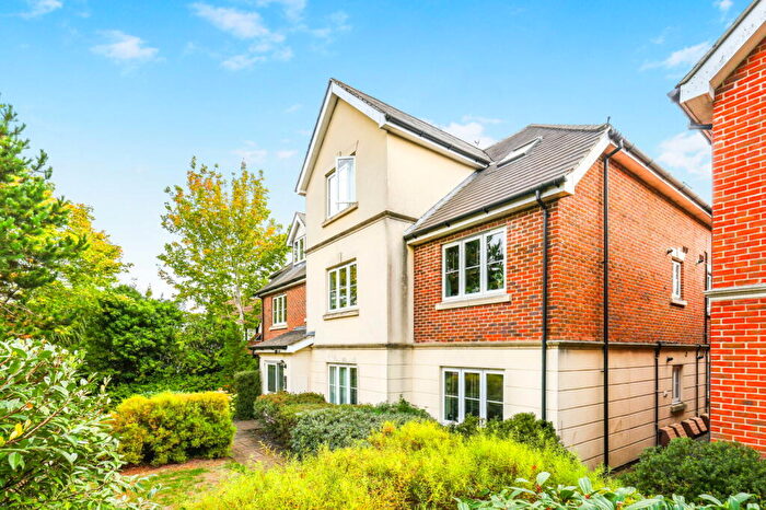 2 Bedroom Flat For Sale In Pampisford Road, South Croydon, CR2