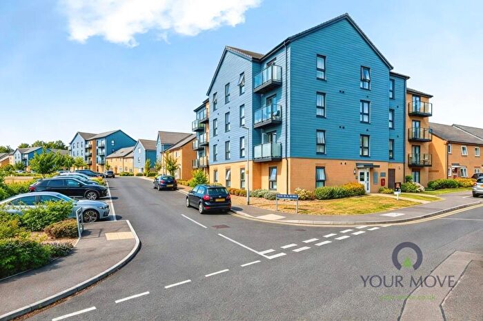 2 Bedroom Flat For Sale In Church Street, Sittingbourne, Kent, ME10