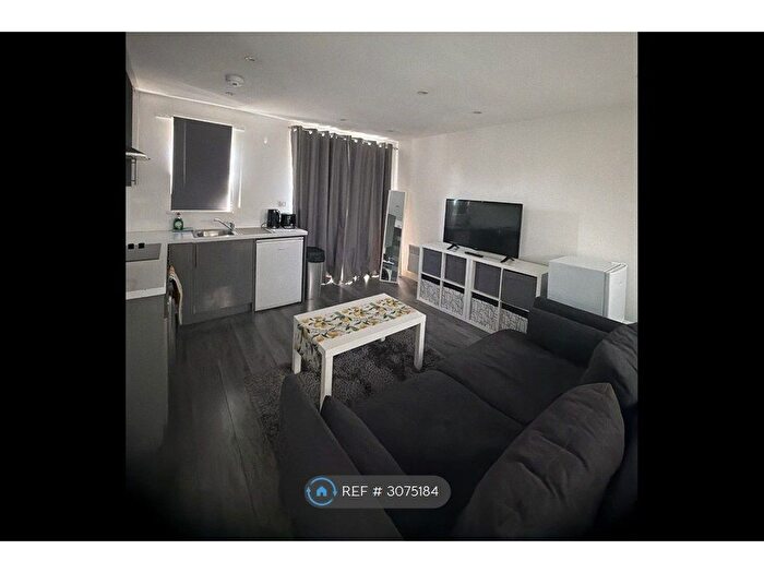 Studio To Rent In Norbury Close, London, SW16