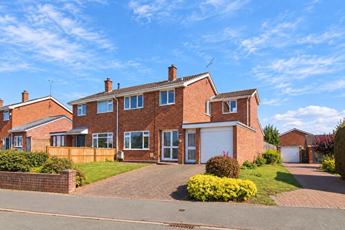 3 Bedroom Semi-Detached House For Sale In Grange Lane, Rushwick, Worcester, Worcestershire, WR2