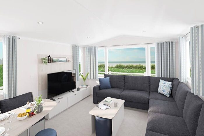 2 Bedroom Mobile/park Home For Sale In Fenny Bentley, Ashbourne, DE6