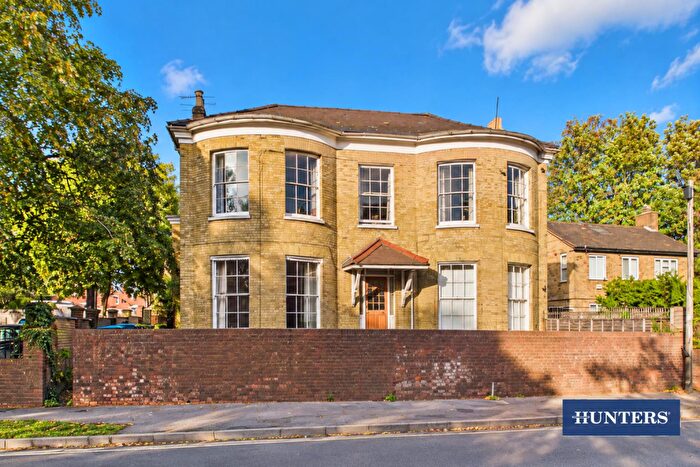 1 Bedroom Flat To Rent In Millbrook Road West, Southampton, SO15