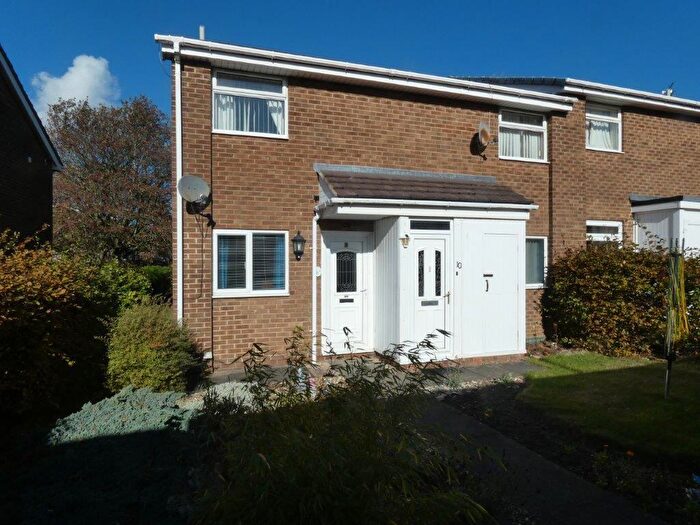 2 Bedroom Flat For Sale In Cannock, Highfields, Killingworth, NE12