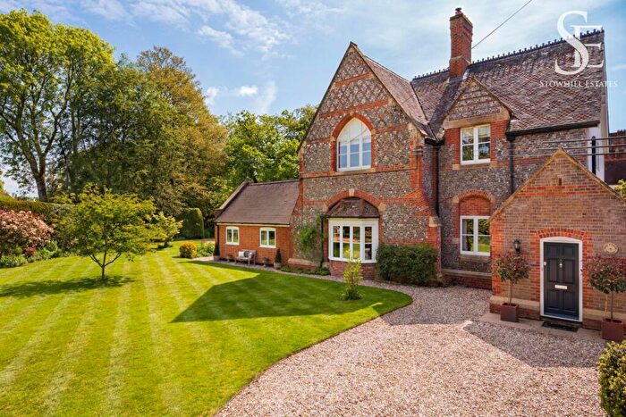 5 Bedroom Detached House For Sale In Tile Barn, Woolton Hill, RG20
