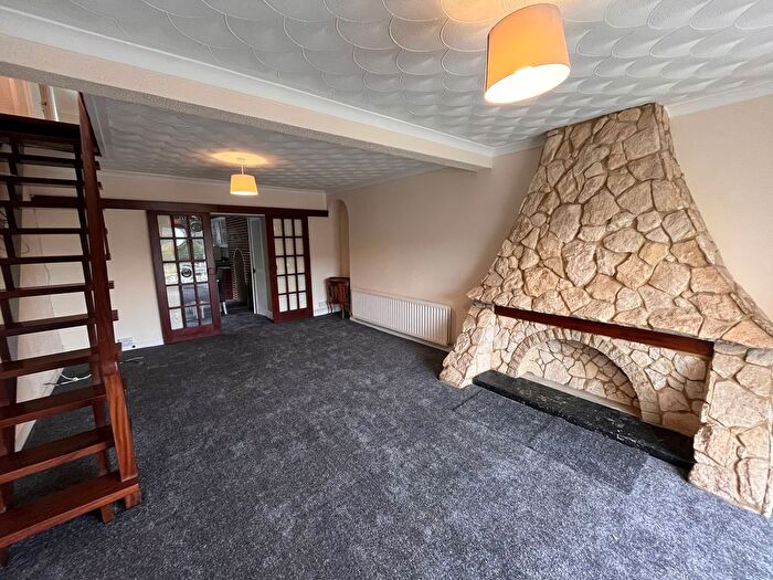 3 Bedroom End Of Terrace House To Rent In Henfaes Terrace, Tonna, SA11