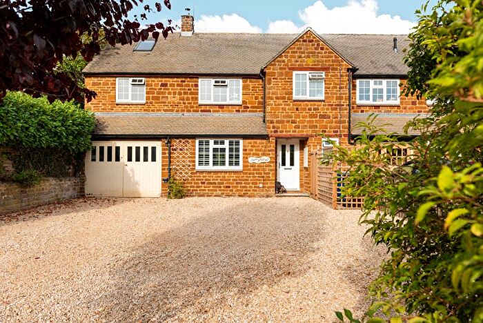 3 Bedroom Semi-Detached House For Sale In Adderbury, Oxfordshire, OX17