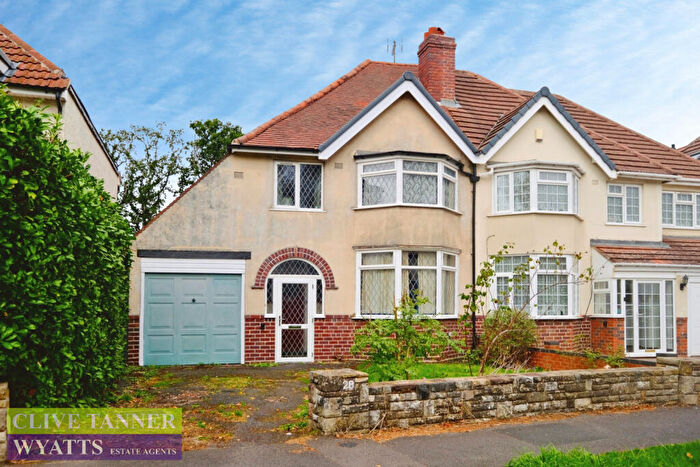 3 Bedroom Semi-Detached House For Sale In Wycome Road, Birmingham, B28