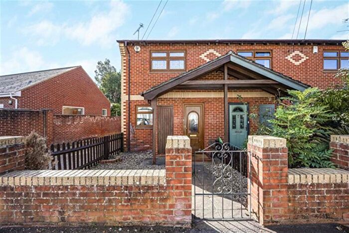 2 Bedroom Terraced House To Rent In Caversham, Reading, RG4