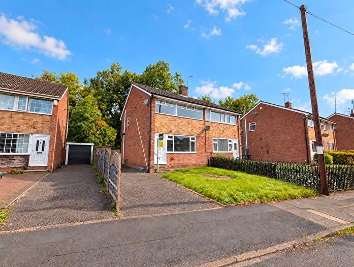 3 Bedroom Semi-Detached House For Sale In Summerbridge Crescent, Eccleshill, Bradford, BD10