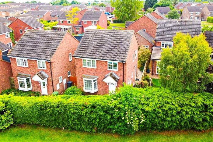 3 Bedroom Detached House For Sale In Pettis Road, St. Ives, Cambridgeshire, PE27