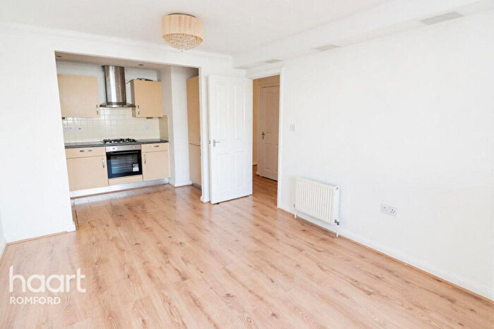 2 Bedroom Apartment To Rent In London Road, Romford, RM7