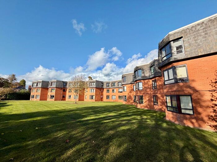 2 Bedroom Flat To Rent In French Weir Close, Taunton, TA1