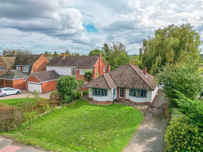 3 Bedroom Detached Bungalow For Sale In The Long Shoot, Nuneaton, CV11