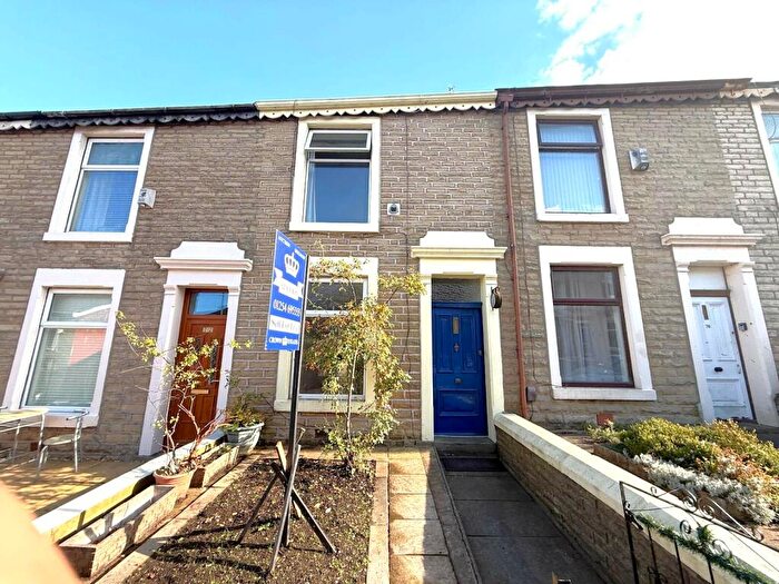 2 Bedroom Terraced House For Sale In Lynwood Avenue, Darwen, BB3