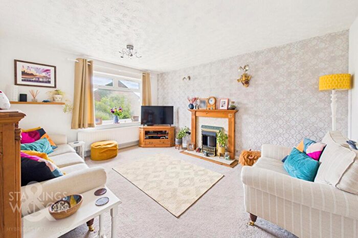4 Bedroom Detached House For Sale In Medeswell Close, Brundall, Norwich, NR13