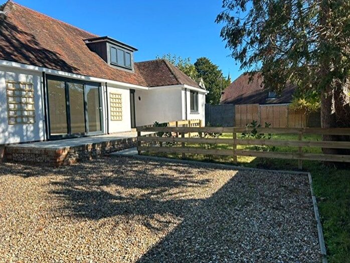 3 Bedroom Bungalow For Sale In Highgate Hill, Hawkhurst, TN18