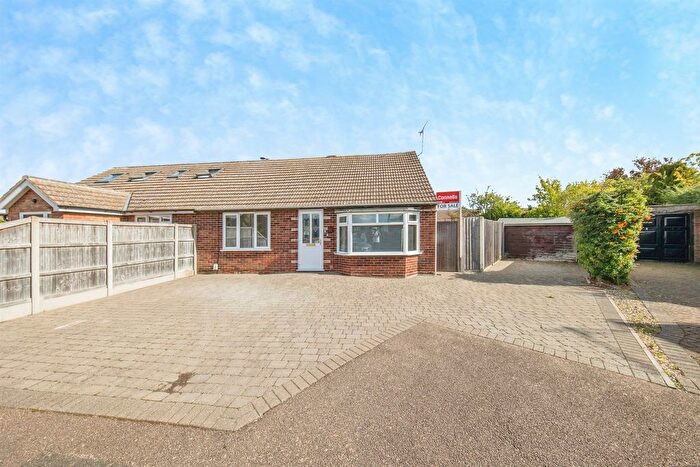 2 Bedroom Semi-Detached Bungalow For Sale In Aberfoyle Close, Ipswich, IP4