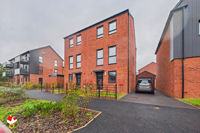 3 Bedroom Semi-Detached House To Rent In Hutchinson Road, Yate, Bristol, BS37