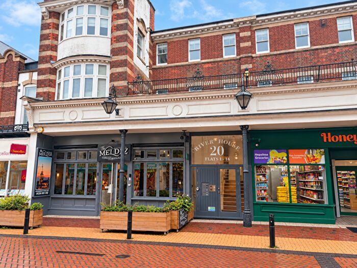 1 Bedroom Flat To Rent In B Winchester Street Flat, Basiningstoke, RG21