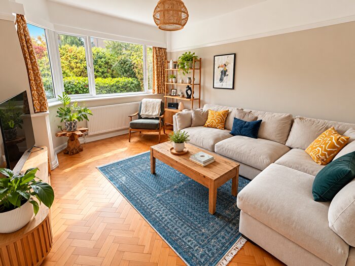 3 Bedroom Detached House For Sale In Border Road, Wirral, CH60