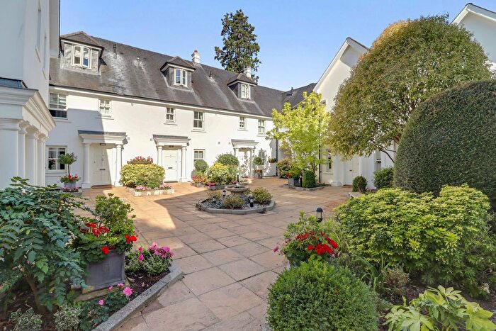 2 Bedroom Flat For Sale In Buckhurst Road, Ascot, SL5