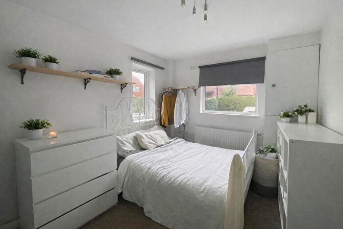 5 Bedroom Semi-Detached House To Rent In Tiverton Walk, Bristol, BS16